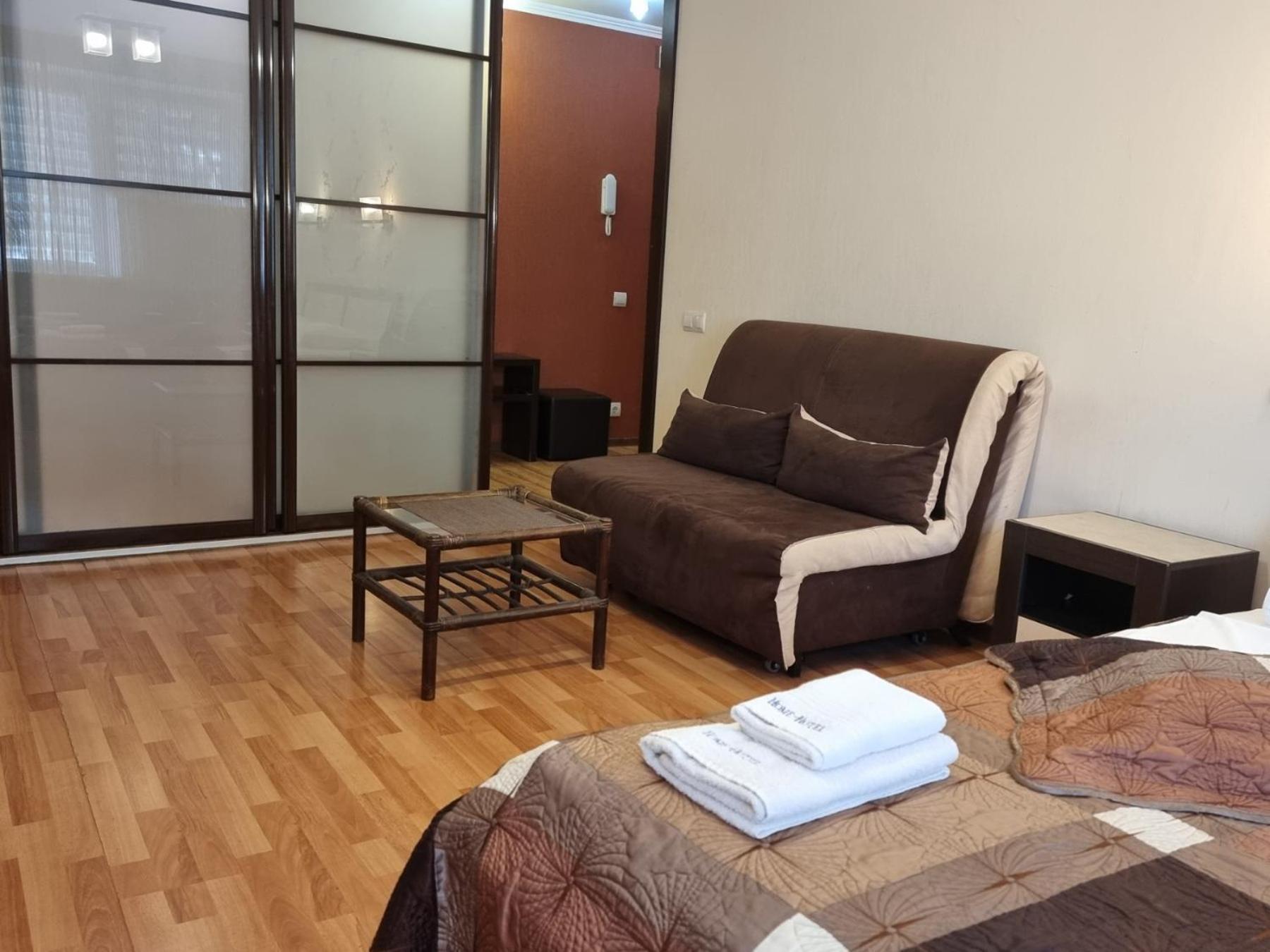 Home Hotel Apartments On Kontraktova Ploshcha Киев Экстерьер фото