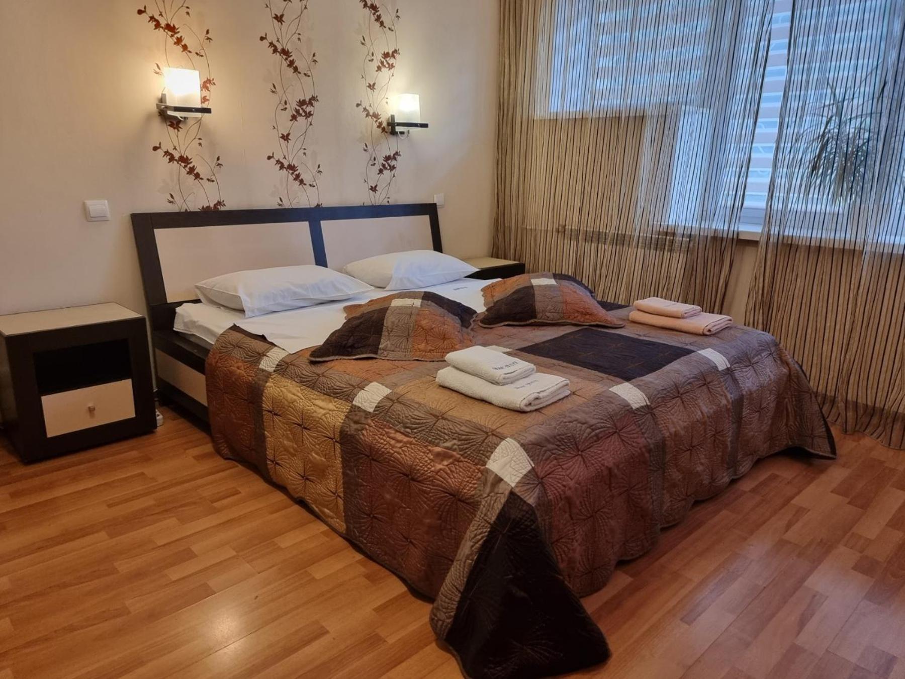 Home Hotel Apartments On Kontraktova Ploshcha Киев Экстерьер фото