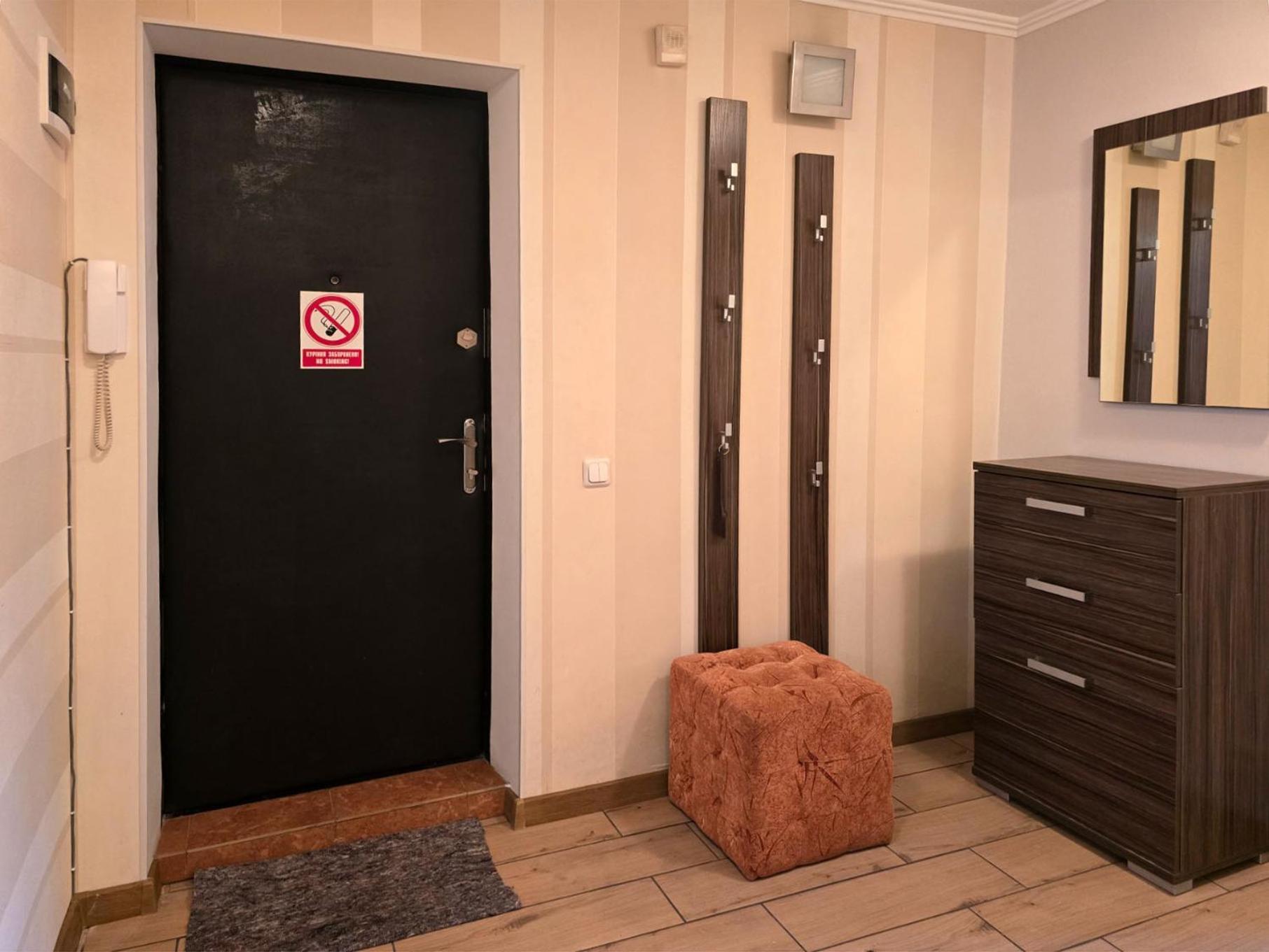 Home Hotel Apartments On Kontraktova Ploshcha Киев Экстерьер фото