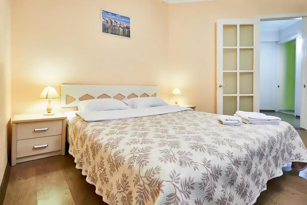 Home Hotel Apartments On Kontraktova Ploshcha Киев Экстерьер фото