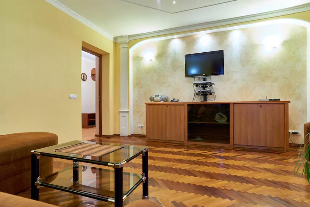 Home Hotel Apartments On Kontraktova Ploshcha Киев Экстерьер фото